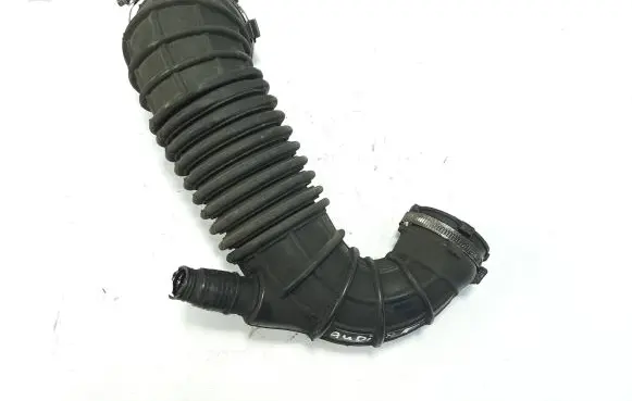 Air intake hose/pipe