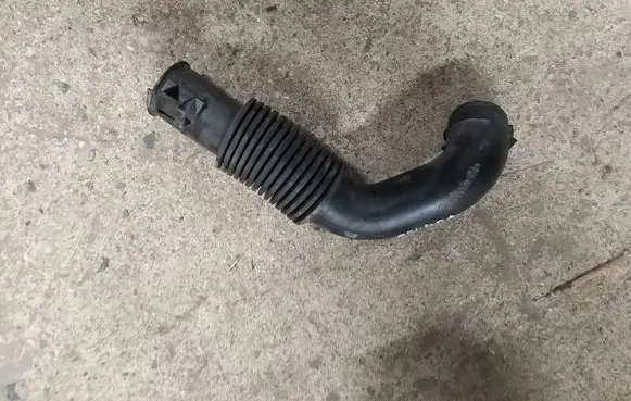 Peugeot 108 Air intake hose/pipe 17751YV020
