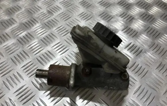 Peugeot 106 Master brake cylinder 9616982680