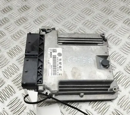 Volkswagen Touareg II Engine control unit/module 7P1907401F 7P0907401K