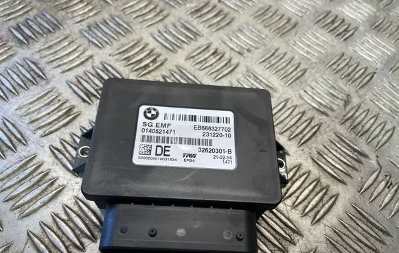 BMW 5 F10 F11 Hand brake control module 686327702