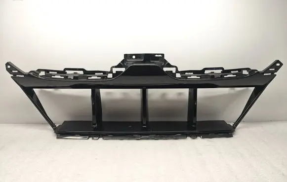 BMW 7 G70 Front bumper lower grill 8081534 5111081534