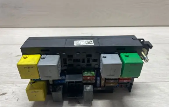 Mercedes-Benz R W251 Fuse box set A1645402972 YAP29291 7523467