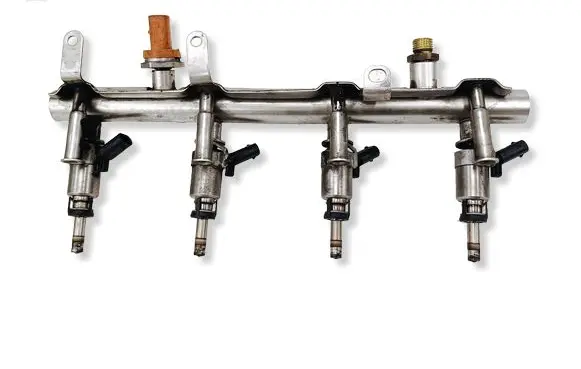 Volkswagen Tiguan Fuel injectors set 06J133317M 0261500076