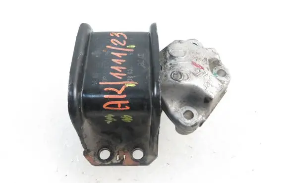 Peugeot 308 Engine mount vacuum valve 9636270080