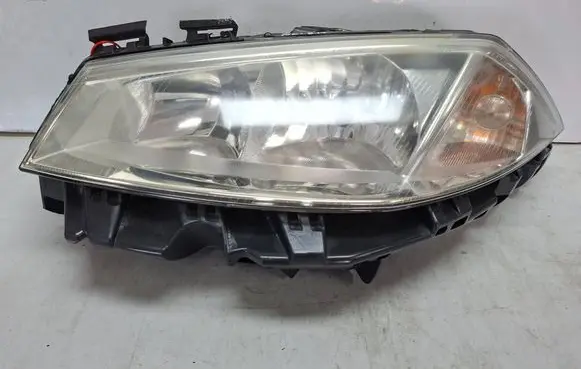 Renault Megane II Headlight/headlamp S27647817 8200073220
