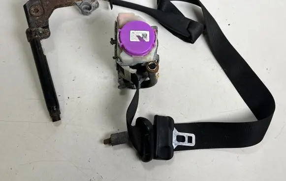 Ford Mustang VI Front seatbelt FR3B63612D64AG