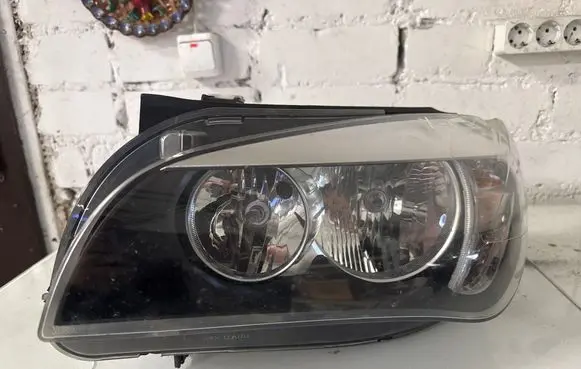 BMW X1 E84 Headlight/headlamp 7290235 90018086 5881