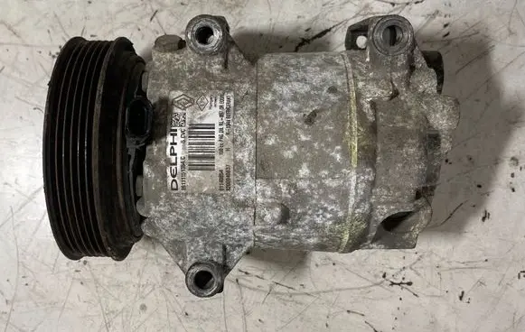 Nissan Qashqai+2 Air conditioning (A/C) compressor (pump) 8200940837