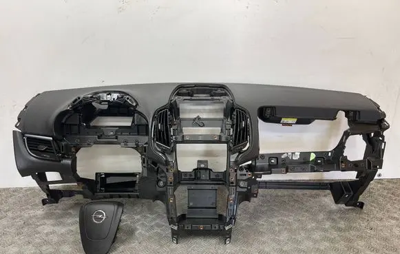Opel Zafira C Radio/GPS head unit trim 