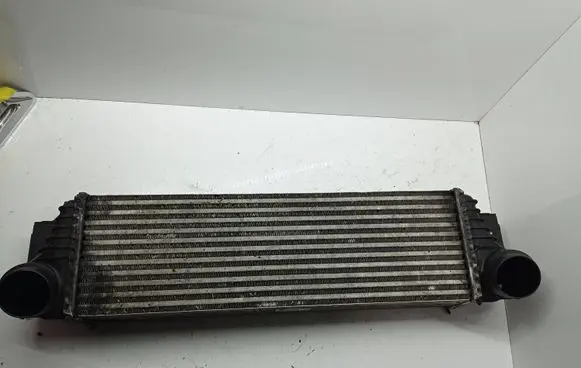 BMW 7 F01 F02 F03 F04 Intercooler radiator 7812016