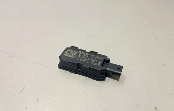 BMW X5 G05 Keyless system antenna 5A81725 5B60518
