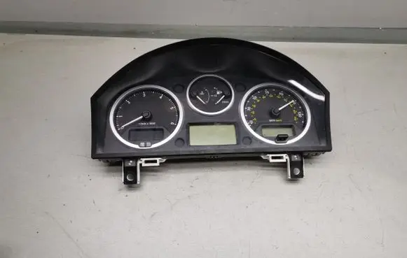 Land Rover Discovery 3 - LR3 Speedometer (instrument cluster) YAC502070