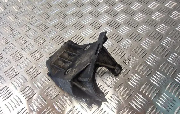 Audi A8 S8 D3 4E Fuel pump bracket 057130147R