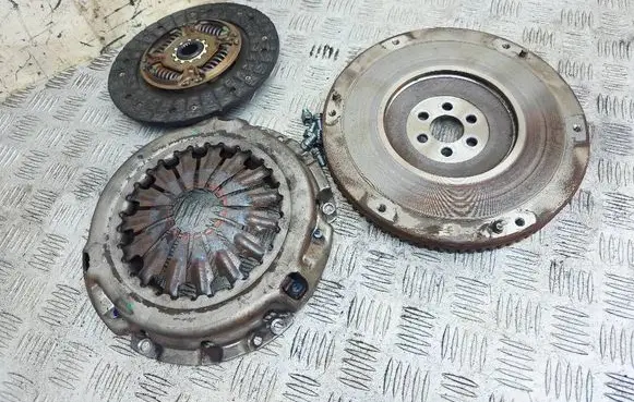 Toyota Yaris Clutch set kit NP52100 4A08 FW2AA4