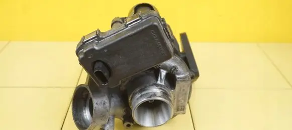 Mercedes-Benz C W204 Turbo A6510902780 651913