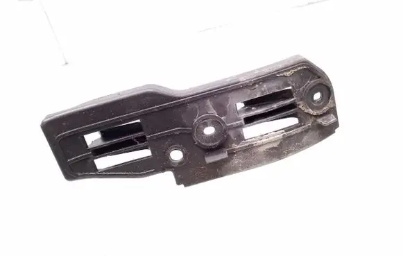 Volkswagen PASSAT B5.5 Front bumper mounting bracket 3B0807183E