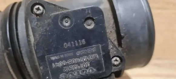Volvo V70 Mass air flow meter 30713512