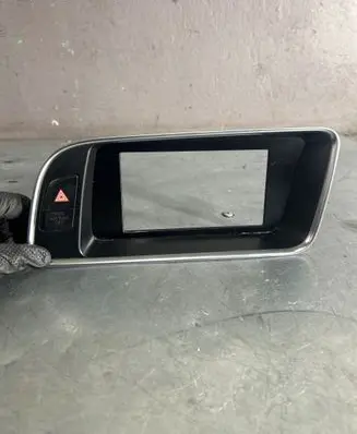 Audi Q5 SQ5 Radio/GPS head unit trim 8R2857186G 1512201 901430010981