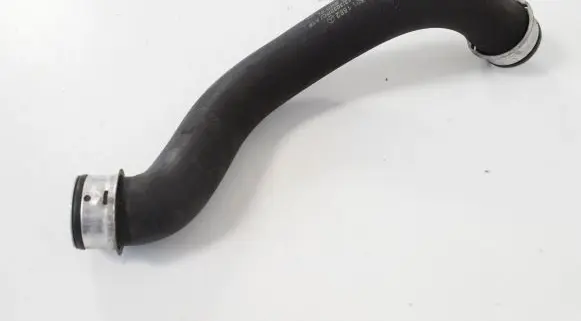 Mercedes-Benz C W204 Engine coolant pipe/hose A2045011582