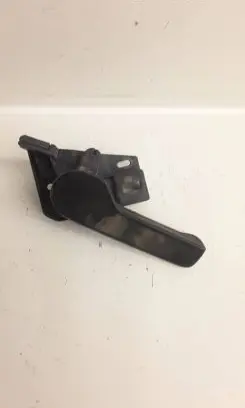 Engine bonnet (hood) release handle