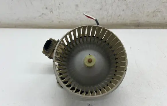 Toyota Hilux VIII Heater fan/blower AE6760