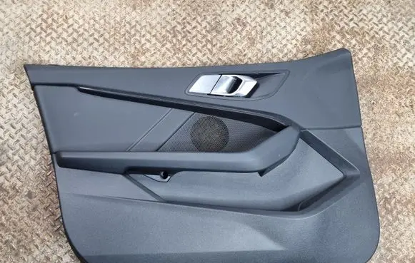 BMW 1 F40 Front door card panel trim 4047207 6231232
