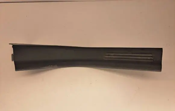 Volvo V50 Rear sill trim cover 8641787