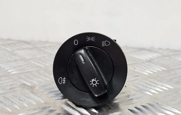 Volkswagen PASSAT B6 Light switch 1K0941431P