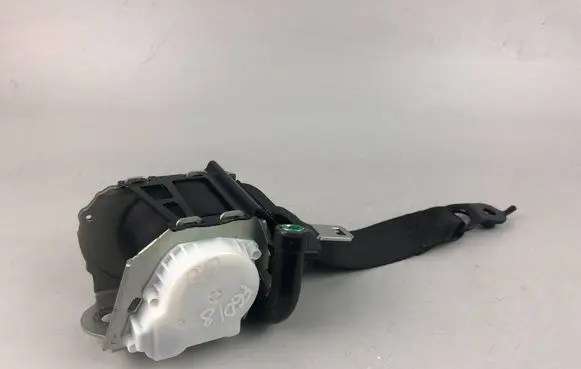 Rear seatbelt