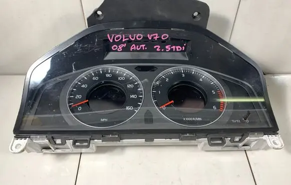 Volvo V70 Speedometer (instrument cluster) 31254540AA