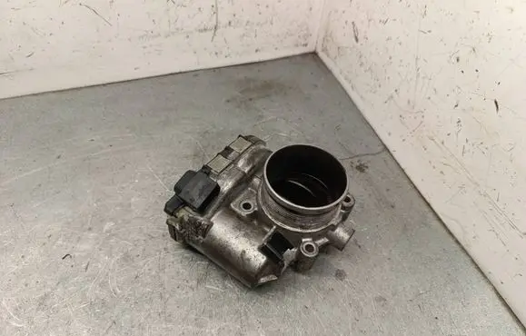Volvo V70 Throttle valve 31216665