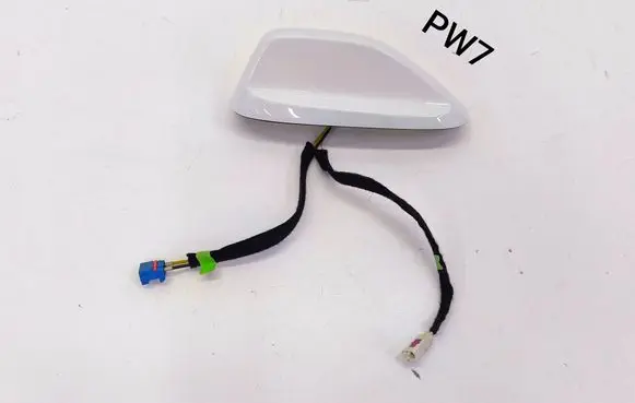 Dodge Durango III Aerial GPS antenna P6DE46GW7AA 00532161840 81077GW7D