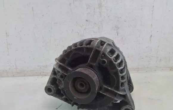 Opel Zafira A Generator/alternator 90561168