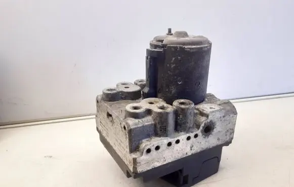 Audi A4 S4 B5 8D ABS Pump 8D0614111B 0265218020