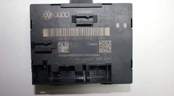 Volkswagen Touareg II Door control unit/module 4H0959795B