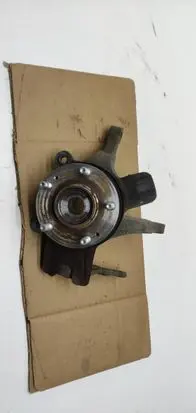 KIA Carens III Front wheel hub spindle knuckle