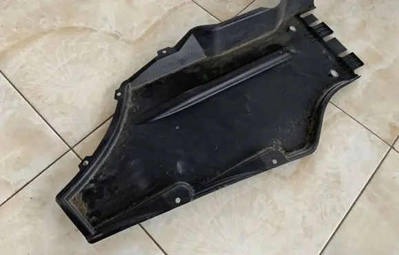 Audi Q5 SQ5 8R Side bottom protection 8R0825215A