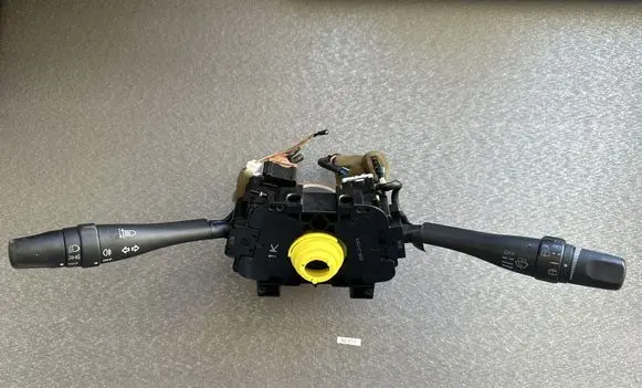 Nissan Patrol Y61 Wiper turn signal indicator stalk/switch 25260VB000 255403L101 25567VB000