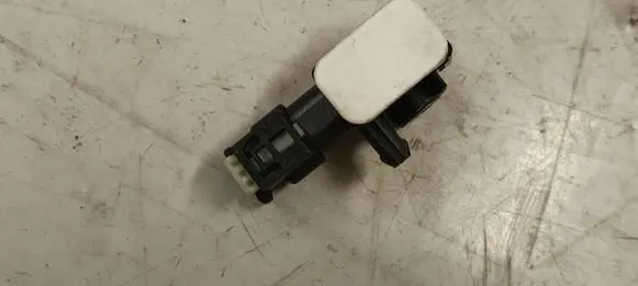 Mercedes-Benz CLA C117 X117 W117 Airbag deployment crash/impact sensor A1668210151