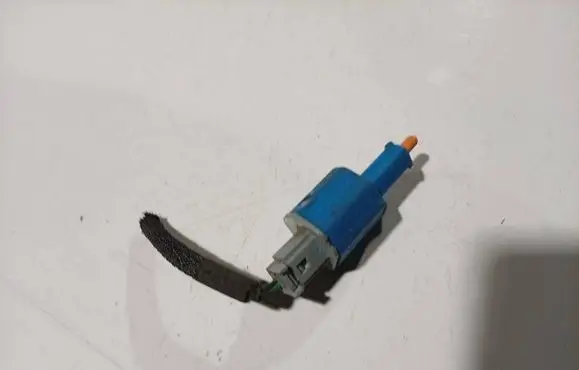 Renault Scenic III - Grand scenic III Brake pedal sensor switch 