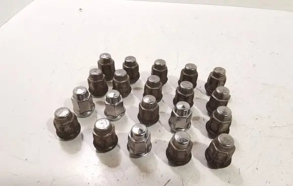 Opel Mokka Nuts/bolts 