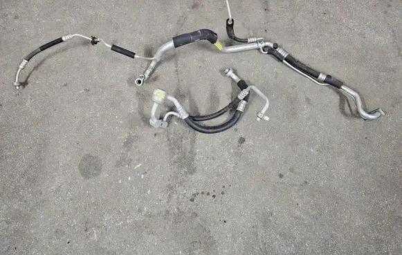 Opel Astra J Air conditioning (A/C) pipe/hose 13315453