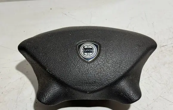 Steering wheel airbag