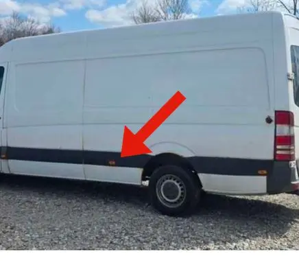 Mercedes-Benz Sprinter W906 Rear fender molding trim A9066901382 A9066901762