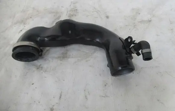 Opel Mokka Air intake duct part 55573132