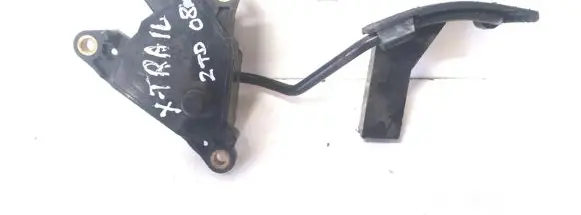 Nissan X-Trail T31 Accelerator throttle pedal 18002JG40A