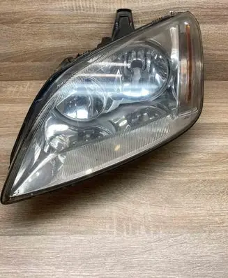 Ford C-MAX I Headlight/headlamp 270605
