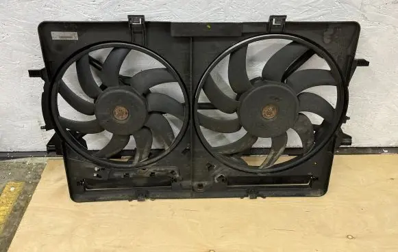 Audi A5 Sportback 8TA Radiator cooling fan shroud 8K0121003M