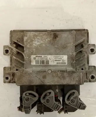 Renault Twingo I Engine control unit/module 8200700695